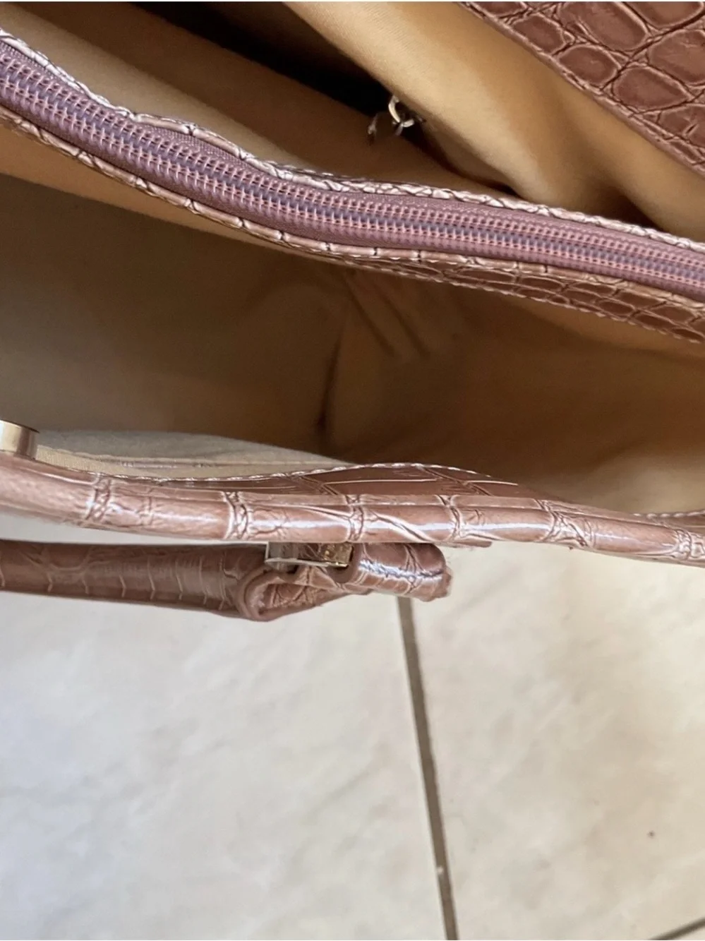 Monie Rosso Croc-Embossed Tote in Dusty Pink